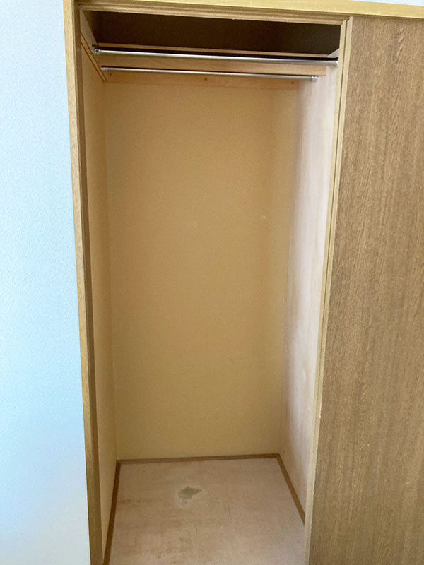 押入れ縦長のほう